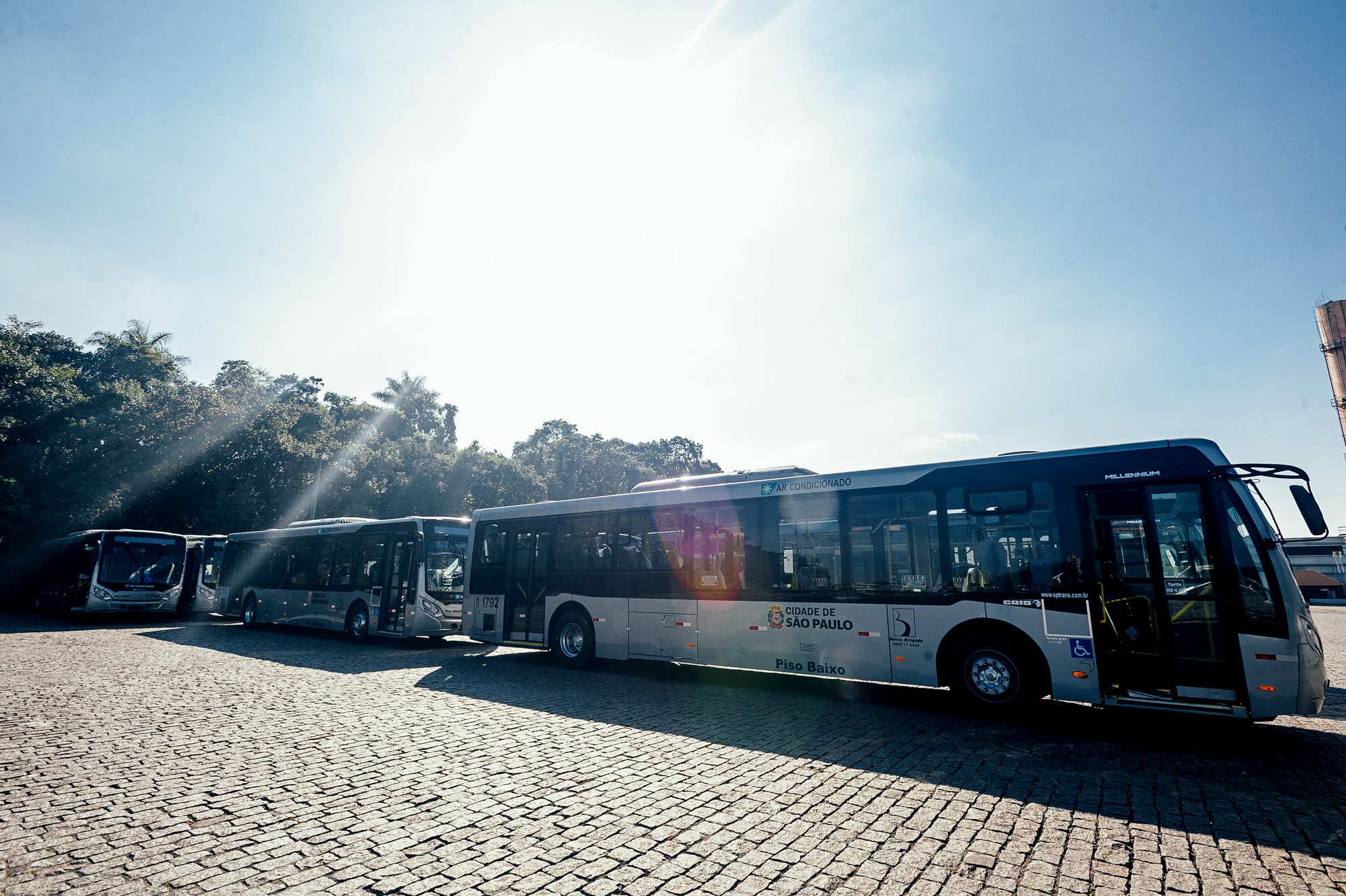 794841-Entrega Novos Ônibus